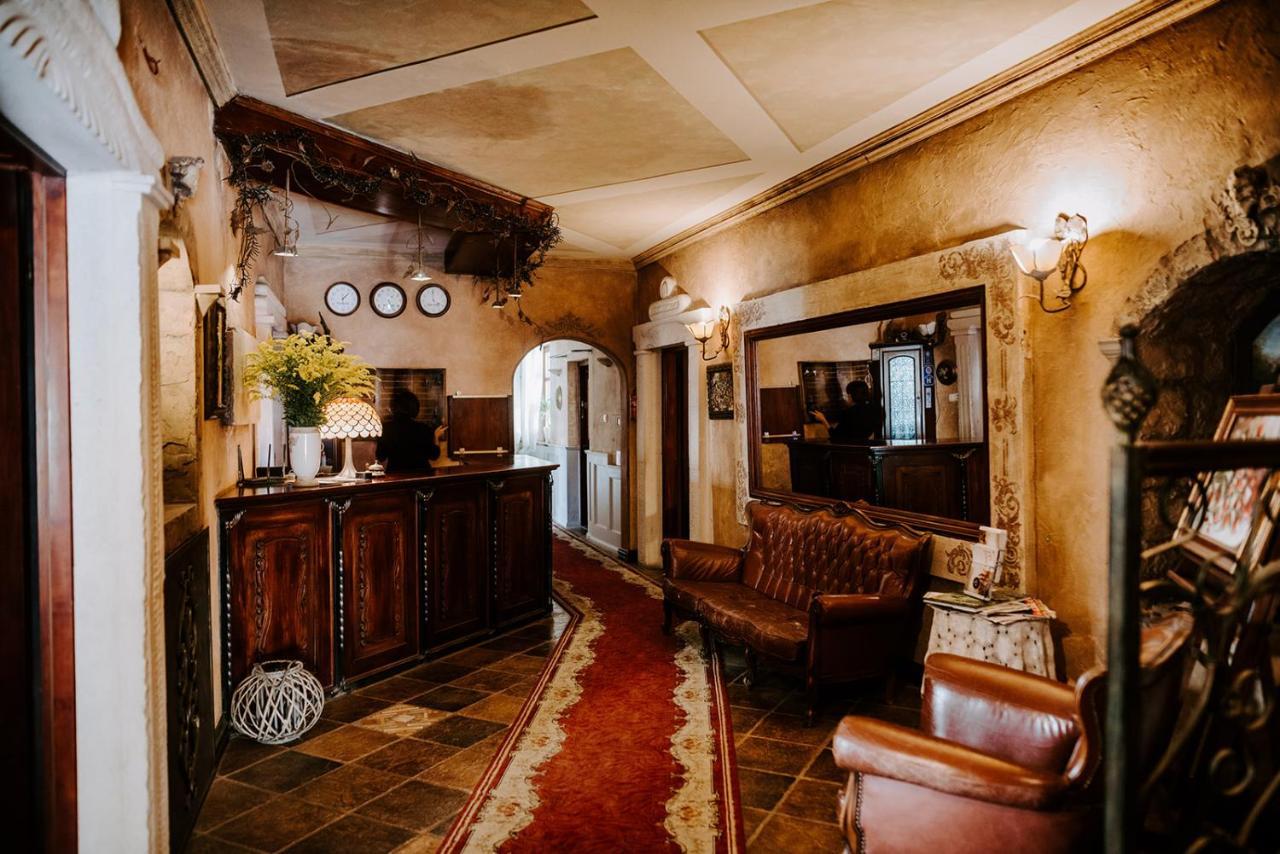 Hotel Senator #N/A Exterior photo