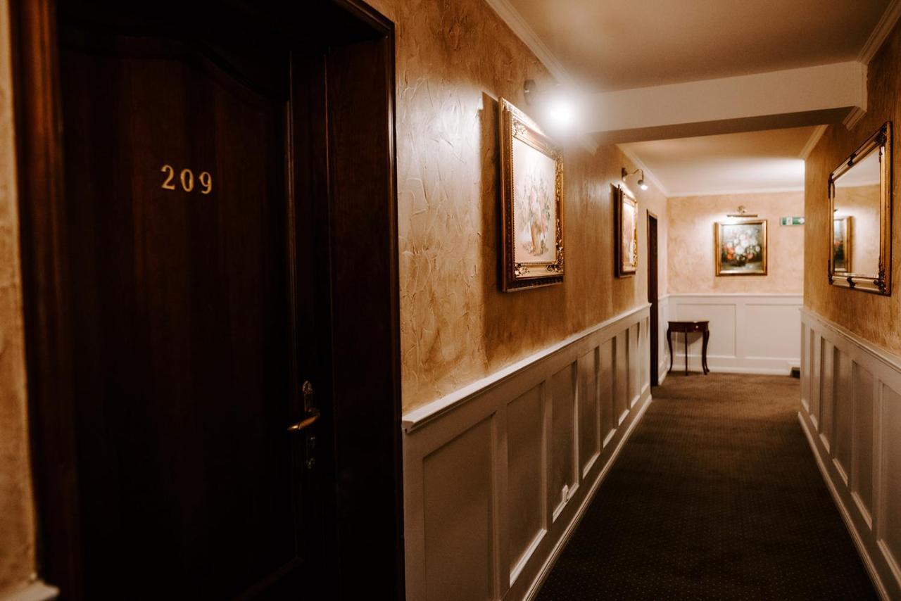 Hotel Senator #N/A Exterior photo