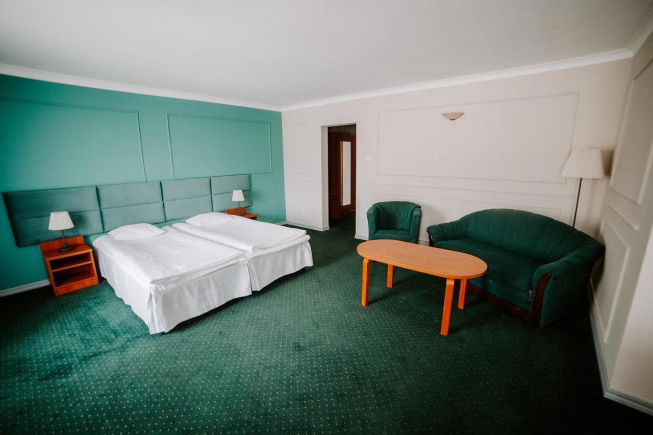 Hotel Senator #N/A Exterior photo